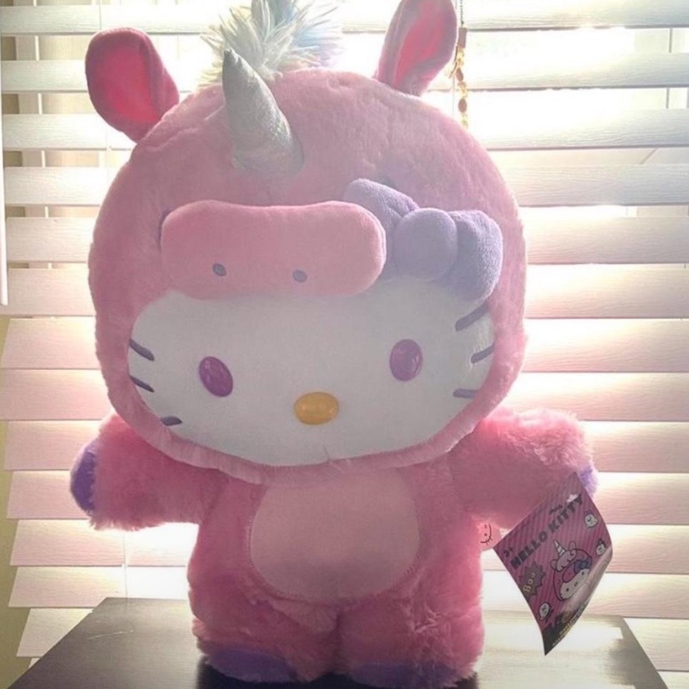 SOLD🎀Hello Kitty Pink Unicorn Greeter